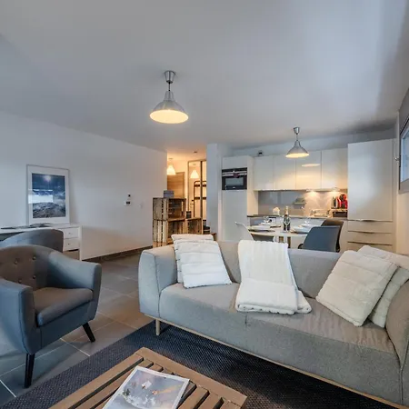 : Moderne 4 Pers, Proche Gare Et Pistes, Avec Wifi Et Parking - Fr-1-343-255 Apartamento *
