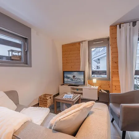 : Moderne 4 Pers, Proche Gare Et Pistes, Avec Wifi Et Parking - Fr-1-343-255 Chamonix Mont Blanc